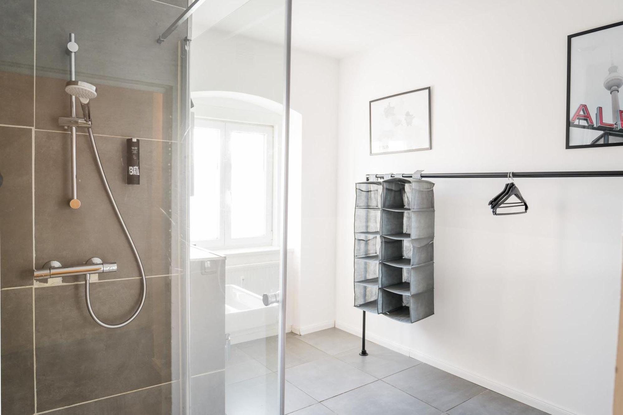 Three Bedroom Plus Big Kitchen Plus Selfcheckin Plus Street Parking برلين المظهر الخارجي الصورة