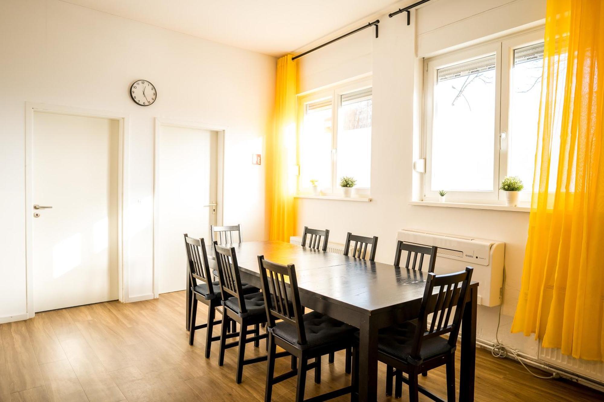 Three Bedroom Plus Big Kitchen Plus Selfcheckin Plus Street Parking برلين المظهر الخارجي الصورة